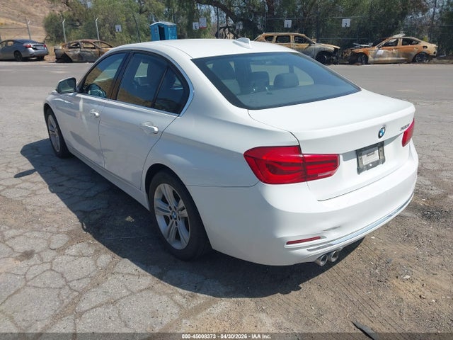 2018 Bmw 330i მანქანა იყიდება აუქციონზე, vin: WBA8B9C50JK677142, აუქციონის ნომერი: 45008373