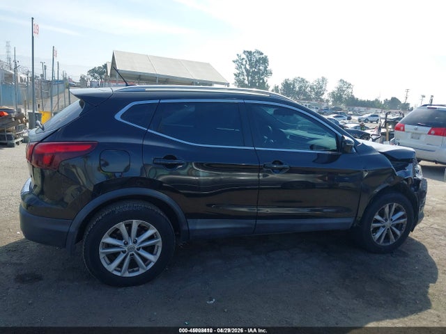 JN1BJ1CP9JW190967 Nissan Rogue Sport Sv