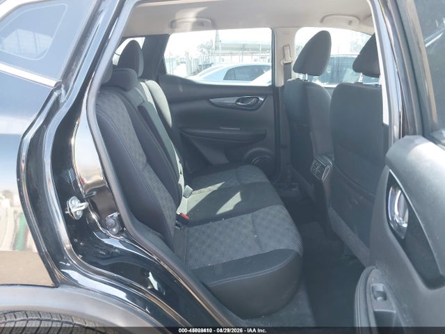 JN1BJ1CP9JW190967 Nissan Rogue Sport Sv