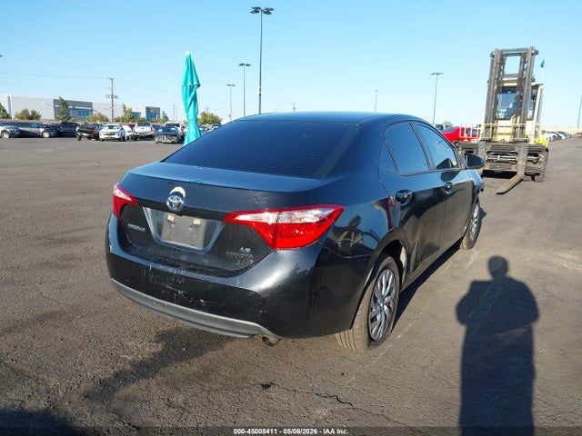 Toyota COROLLA LE 2018 5YFBURHE0JP764228 Image 4