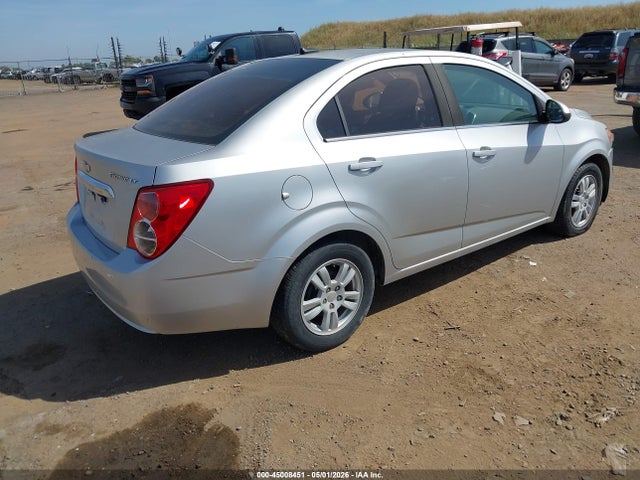 Chevrolet Sonic Lt Auto 2014 1G1JC5SG9E4104711 Image 4