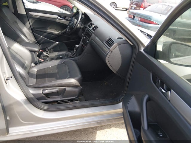 1VWAT7A38EC064836 Volkswagen Passat 1.8t Wolfsburg Edition
