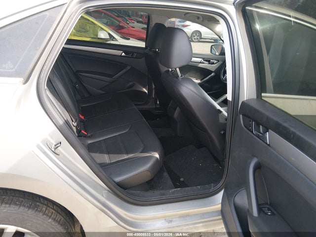 1VWAT7A38EC064836 Volkswagen Passat 1.8t Wolfsburg Edition