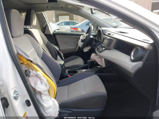 JTMRFREV8FD154861 Toyota Rav4 Xle