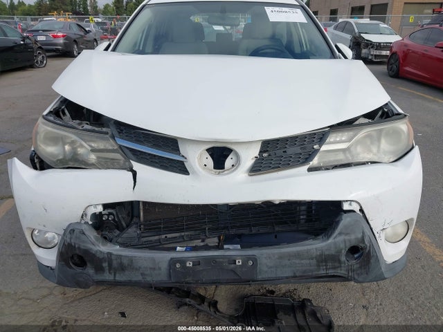 JTMRFREV8FD154861 Toyota Rav4 Xle