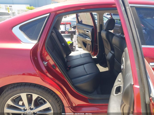 1N4AL3AP0JC284230 Nissan Altima 2.5 Sr