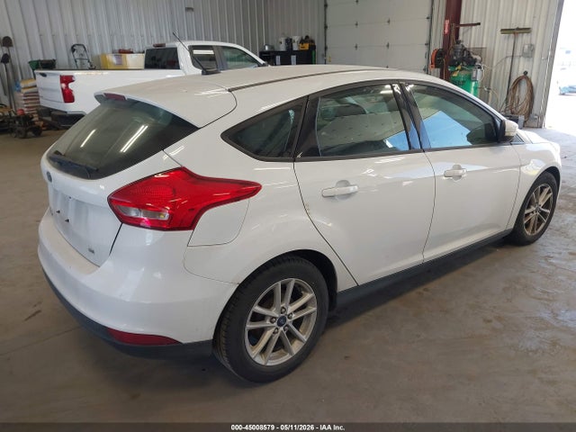 Ford FOCUS SE 2015 1FADP3K25FL300840 Image 4