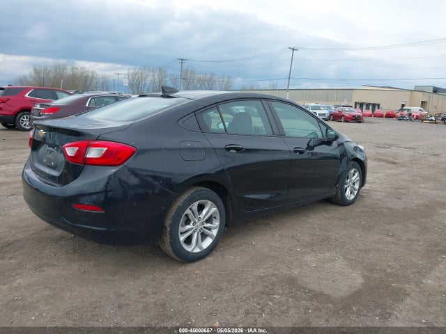 45008657 :رقم المزاد ، 1G1BC5SM4K7132260 vin ، 2019 Chevrolet Cruze Ls مزاد بيع