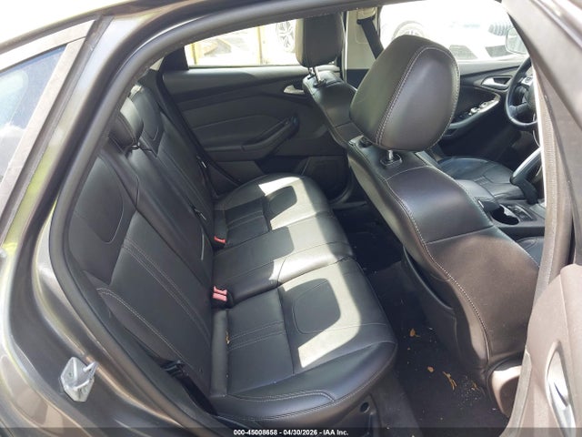 45008658 :رقم المزاد ، 1FADP3F27EL121059 vin ، 2014 Ford Focus Se مزاد بيع