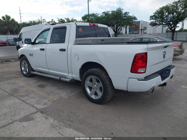 45008709 :رقم المزاد ، 1C6RR6KT9FS567657 vin ، 2015 Ram 1500 Express مزاد بيع
