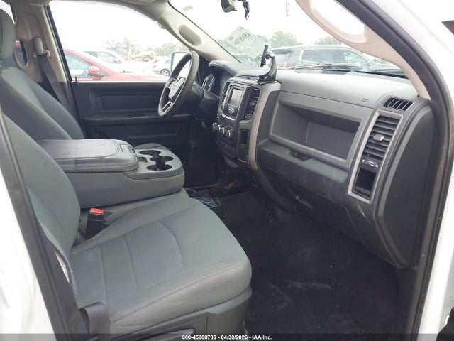 45008709 :رقم المزاد ، 1C6RR6KT9FS567657 vin ، 2015 Ram 1500 Express مزاد بيع