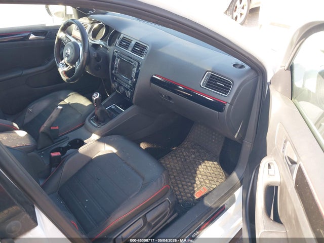 Продаж на аукціоні авто 2015 Volkswagen Jetta 2.0t Gli Se, vin: 3VW5T7AJ1FM343710, номер лоту: 45008717