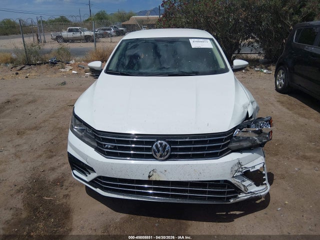 1VWAT7A35GC067471 Volkswagen Passat 1.8t R-line
