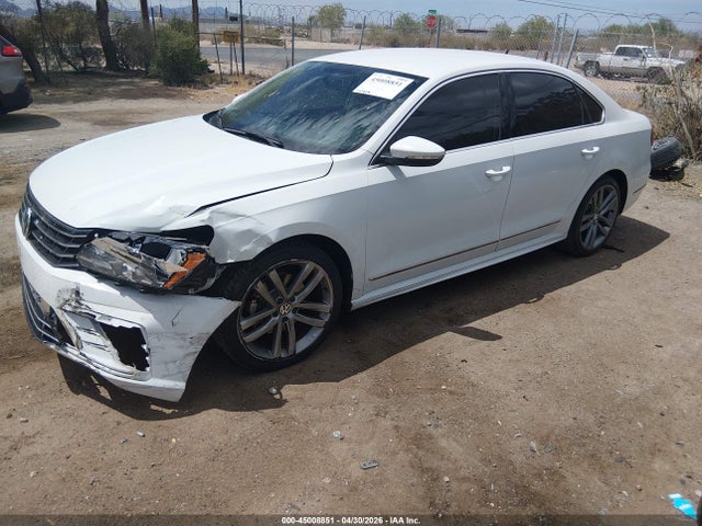 1VWAT7A35GC067471 Volkswagen Passat 1.8t R-line