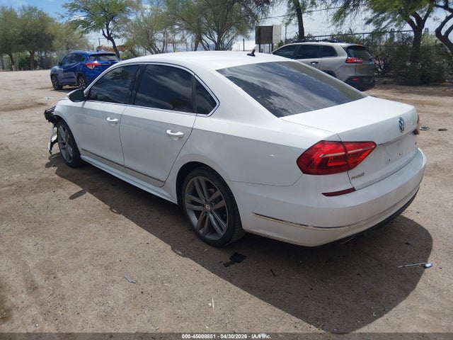 1VWAT7A35GC067471 Volkswagen Passat 1.8t R-line