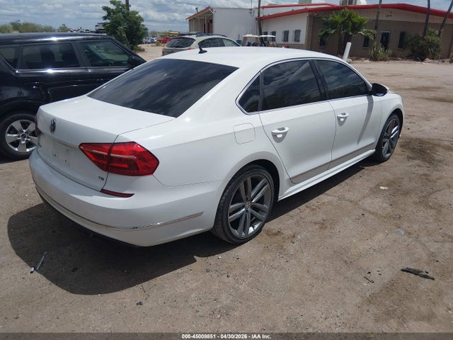 1VWAT7A35GC067471 Volkswagen Passat 1.8t R-line