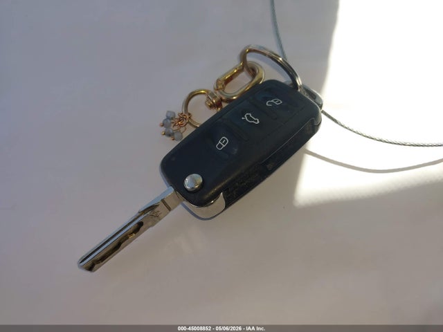 45008852 :رقم المزاد ، 1VWAP7A38DC048624 vin ، 2013 Volkswagen Passat S مزاد بيع