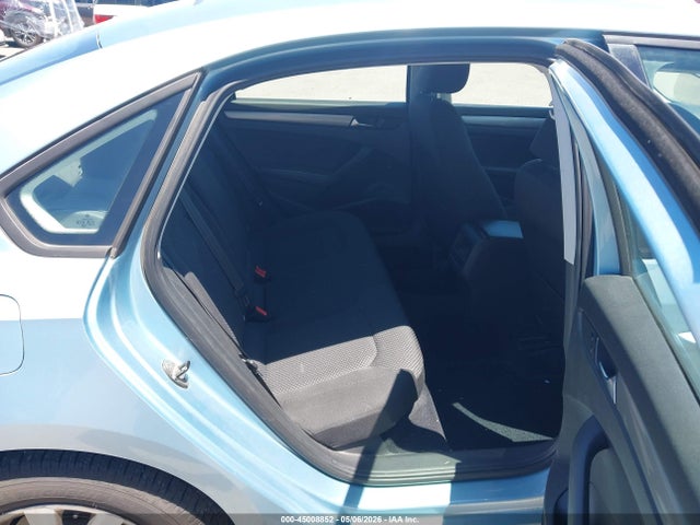 45008852 :رقم المزاد ، 1VWAP7A38DC048624 vin ، 2013 Volkswagen Passat S مزاد بيع