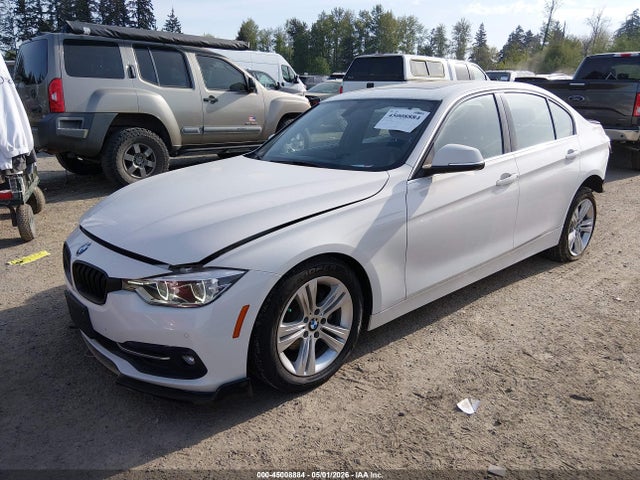 45008884 :رقم المزاد ، WBA8B9G58JNU58261 vin ، 2018 Bmw 330i مزاد بيع
