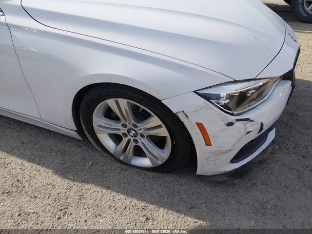 45008884 :رقم المزاد ، WBA8B9G58JNU58261 vin ، 2018 Bmw 330i مزاد بيع