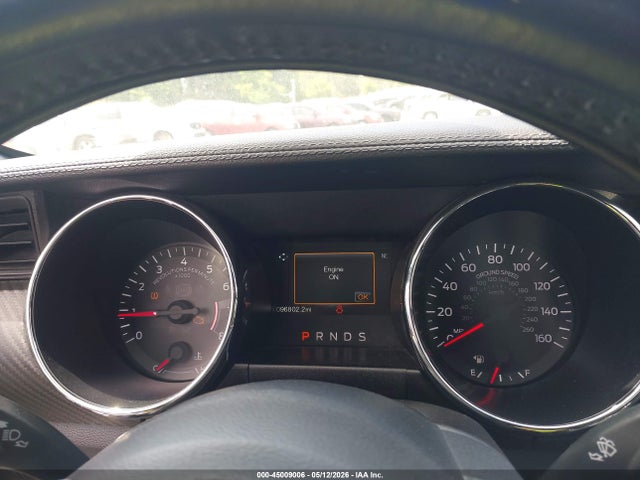 45009006 :رقم المزاد ، 1FA6P8AM8F5337362 vin ، 2015 Ford Mustang V6 مزاد بيع