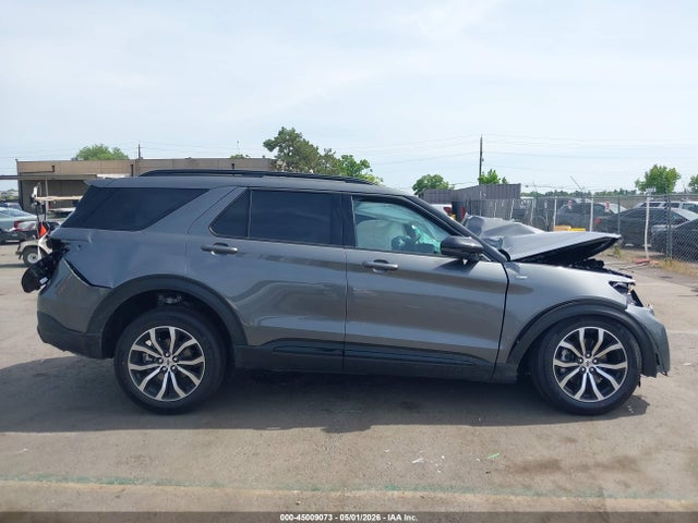 1FMUK8KH8TGB33903 Ford Explorer St-line