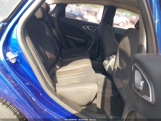 Продаж на аукціоні авто 2015 Chrysler 200 Limited, vin: 1C3CCCAB5FN579895, номер лоту: 45009100