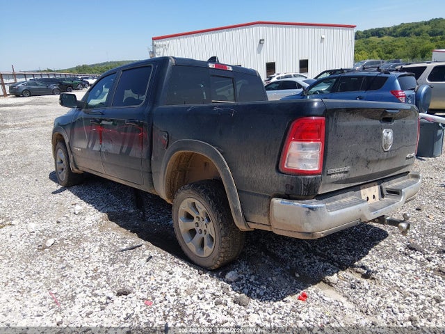 2021 Ram 1500 Big Horn  4x4 5'7 Box მანქანა იყიდება აუქციონზე, vin: 1C6RRFFG7MN644745, აუქციონის ნომერი: 45009200