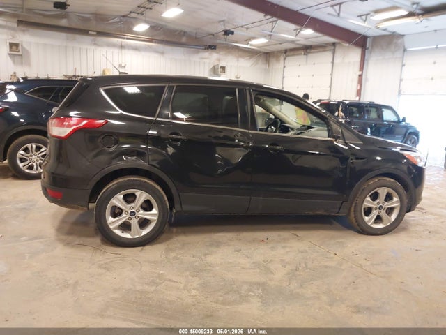 45009233 :رقم المزاد ، 1FMCU0G76FUB59719 vin ، 2015 Ford Escape Se مزاد بيع
