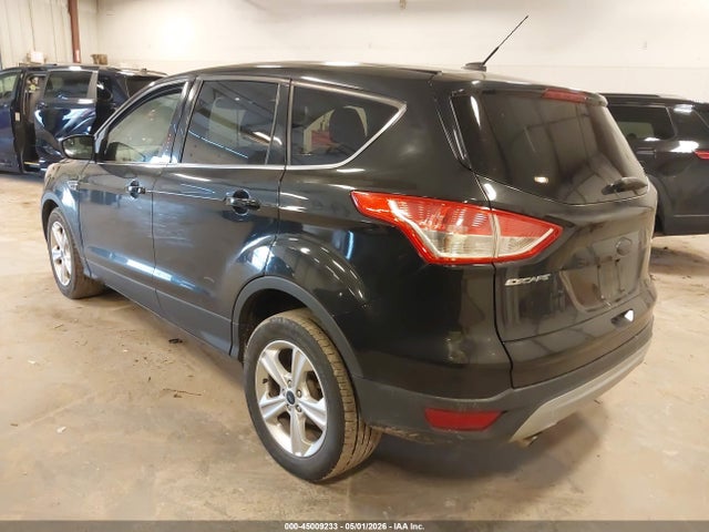 45009233 :رقم المزاد ، 1FMCU0G76FUB59719 vin ، 2015 Ford Escape Se مزاد بيع