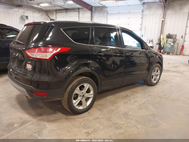 45009233 :رقم المزاد ، 1FMCU0G76FUB59719 vin ، 2015 Ford Escape Se مزاد بيع