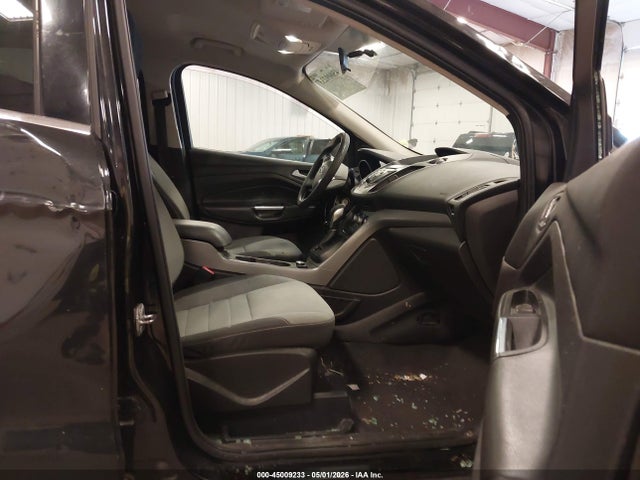 45009233 :رقم المزاد ، 1FMCU0G76FUB59719 vin ، 2015 Ford Escape Se مزاد بيع