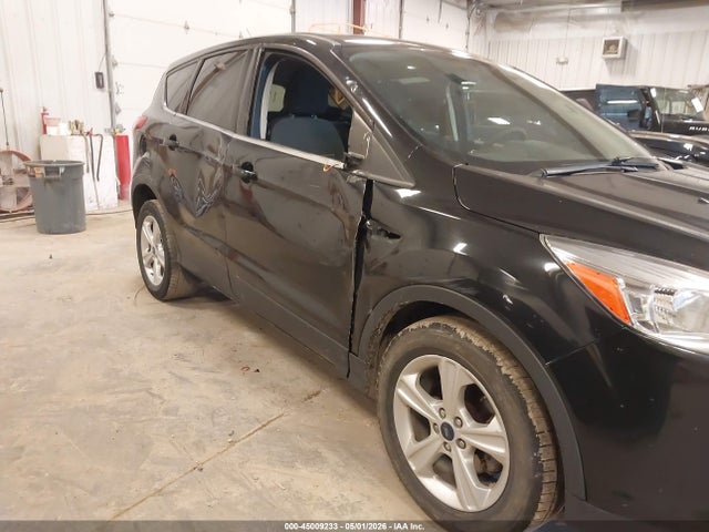 45009233 :رقم المزاد ، 1FMCU0G76FUB59719 vin ، 2015 Ford Escape Se مزاد بيع