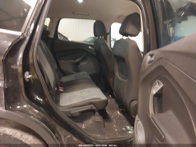 45009233 :رقم المزاد ، 1FMCU0G76FUB59719 vin ، 2015 Ford Escape Se مزاد بيع
