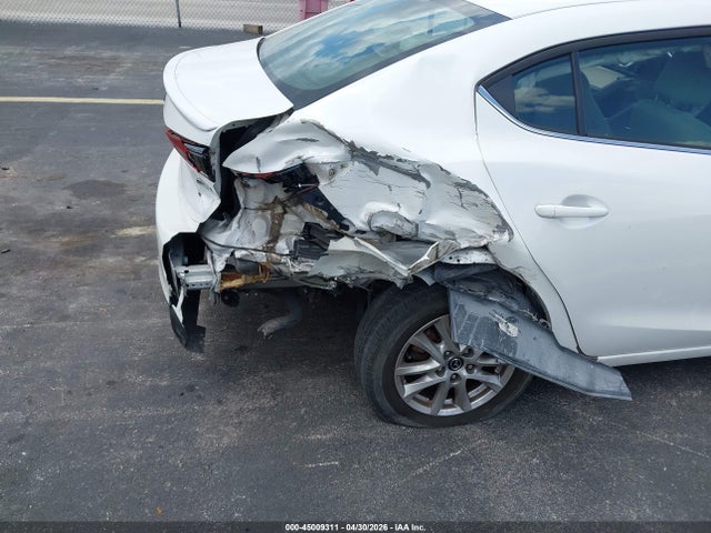 Aukcja sprzedaży 2015 Mazda Mazda3 I Touring, vin: 3MZBM1V77FM225186, numer aukcji: 45009311