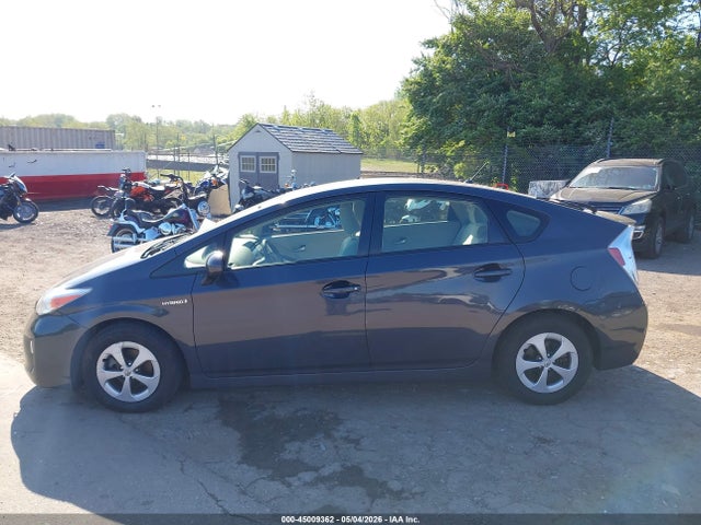 2013 Toyota Prius Two მანქანა იყიდება აუქციონზე, vin: JTDKN3DU8D1684949, აუქციონის ნომერი: 45009362