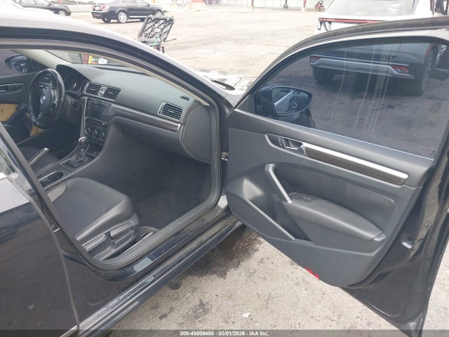 2017 Volkswagen Passat 1.8t Se მანქანა იყიდება აუქციონზე, vin: 1VWBT7A31HC040340, აუქციონის ნომერი: 45009400