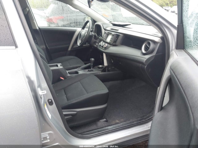 45009454 :رقم المزاد ، 2T3BFREV7HW560816 vin ، 2017 Toyota Rav4 Le مزاد بيع