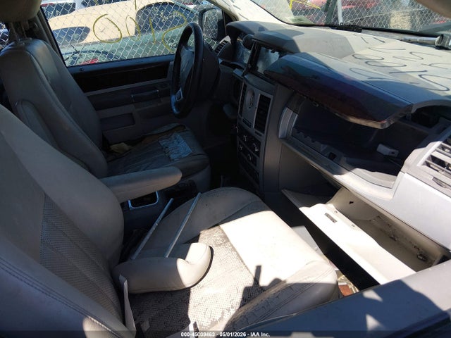 2009 Chrysler Town & Country Touring მანქანა იყიდება აუქციონზე, vin: 2A8HR54139R640207, აუქციონის ნომერი: 45009463