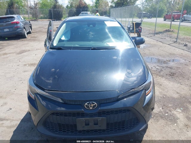 45009521 :رقم المزاد ، 5YFEPMAE8MP260225 vin ، 2021 Toyota Corolla Le مزاد بيع
