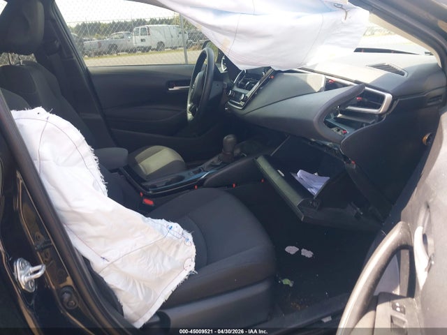 45009521 :رقم المزاد ، 5YFEPMAE8MP260225 vin ، 2021 Toyota Corolla Le مزاد بيع