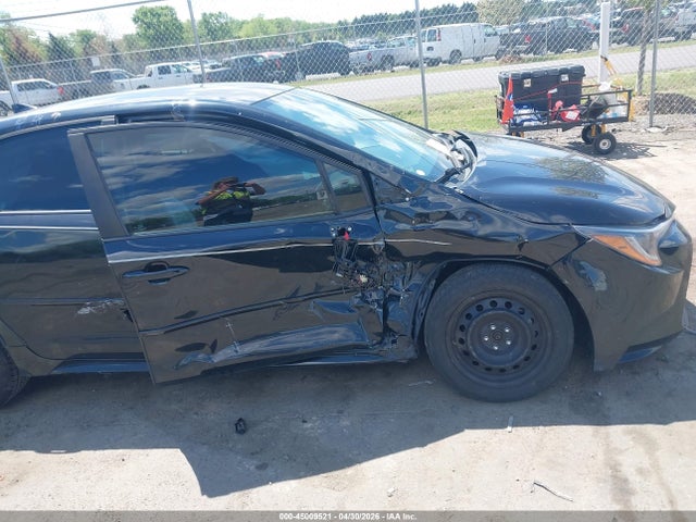 45009521 :رقم المزاد ، 5YFEPMAE8MP260225 vin ، 2021 Toyota Corolla Le مزاد بيع