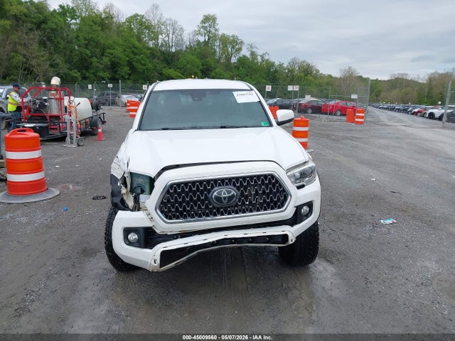 45009560 :رقم المزاد ، 5TFCZ5AN6KX210588 vin ، 2019 Toyota Tacoma Trd Off Road مزاد بيع