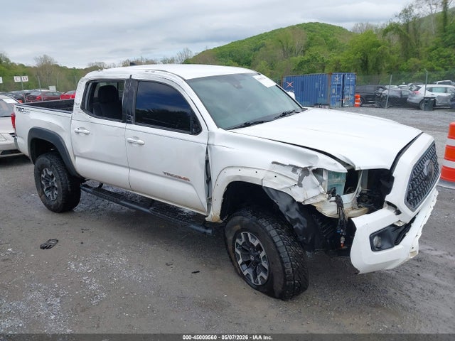 45009560 :رقم المزاد ، 5TFCZ5AN6KX210588 vin ، 2019 Toyota Tacoma Trd Off Road مزاد بيع