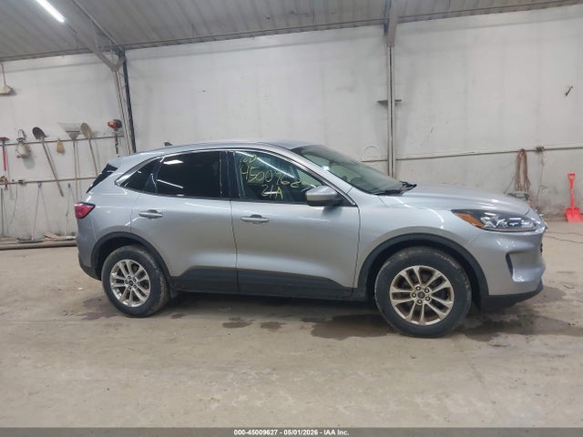 Продажа на аукционе авто 2021 Ford Escape Se, vin: 1FMCU9G6XMUA42136, номер лота: 45009627