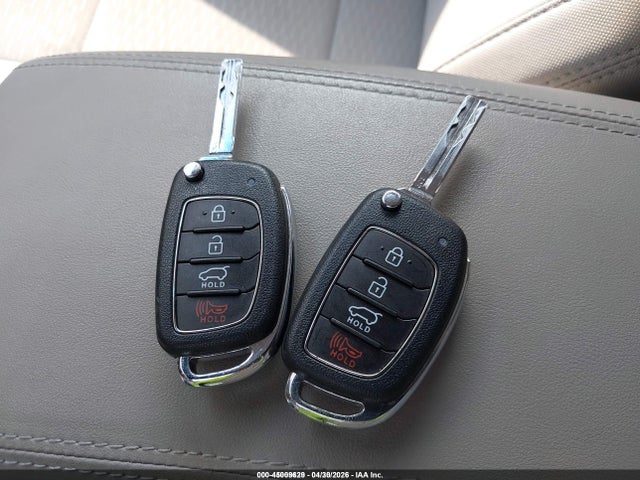 KM8J23A45KU007583 Hyundai TUCSON SE