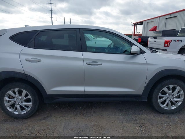 KM8J23A45KU007583 Hyundai TUCSON SE