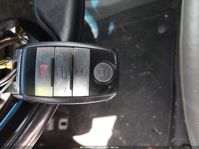 45009657 :رقم المزاد ، 3KPFL4A81HE093935 vin ، 2017 Kia Forte Ex مزاد بيع