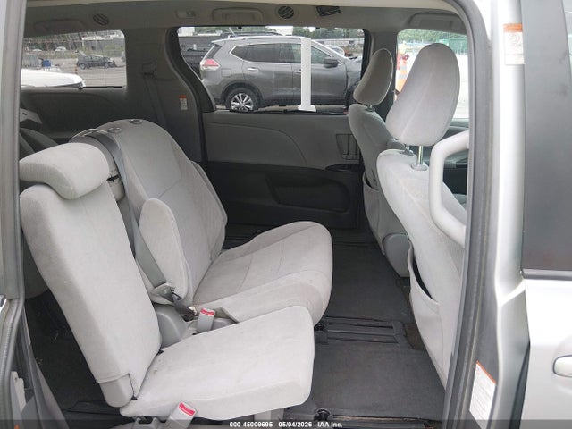 2017 Toyota Sienna Le 8 Passenger მანქანა იყიდება აუქციონზე, vin: 5TDKZ3DC8HS846339, აუქციონის ნომერი: 45009695