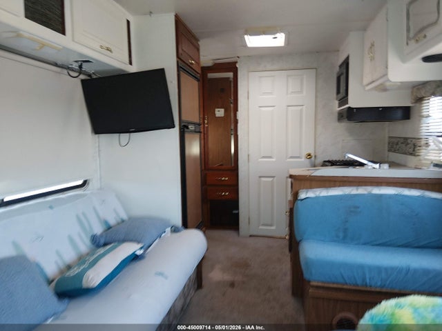 45009714 :رقم المزاد ، 1GBJG31R9Y1235215 vin ، 2000 Chevrolet Express Rv Cutaway مزاد بيع
